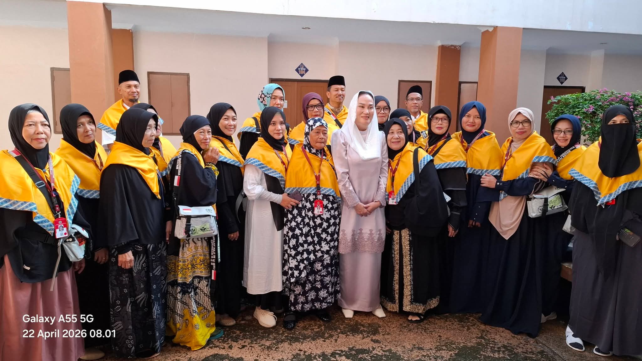Calon jemaah haji wanita dari Natuna