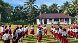 Amanah Kasal Laksamana TNI Dr. Muhammad Ali: Prajurit Lanudal Aru Jadi Guru, Selamatkan SD Marfenfen yang Vakum