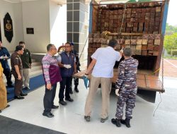 TNI AL Gagalkan Penyelundupan Kayu Ulin Ilegal Pelabuhan Semayang, Gudang di Samarinda Digerebek