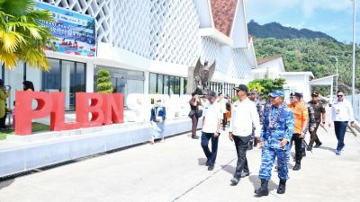 Komandan Lanud Raden Sadjad (Danlanud RSA) Marsekal Pertama TNI Onesmus Gede Rai Aryadi, S.E., M.M., M.Han bersama rombongan tiba ke pulau Serasan