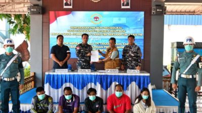 Tim Gabungan Quick Response Region Naval Command IV Lanal Tanjung Balai Karimun bersama Tim 3 BAIS TNI