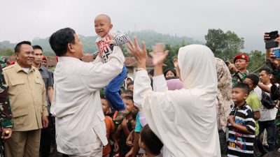 Presiden Prabowo Subianto bersama generasi emas