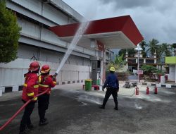 Pertamina Patra Niaga Regional Sumbagut Perkuat Kesiapsiagaan Penanganan Kebakaran SPBU melalui Simulasi Penanggulangan Keadaan Darurat