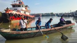 Lanal Tegal Gencar Gelar Karya Bakti Bersihkan Pelabuhan Pelindo 3