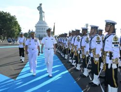 TNI AL Perkuat Diplomasi Maritim: Kasal Sambut Panglima Angkatan Laut Belanda di Atas KRI De Ruyter