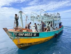 Jalesveva Jayamahe di Perbatasan: TNI AL Kawal Pemulangan Kapal Ikan Asing ke Malaysia