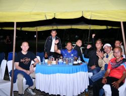 Lanud Raden Sadjad Gelar Nobar Bola Gratis di Pantai Piwang, Pererat Sinergi TNI dan Masyarakat Natuna