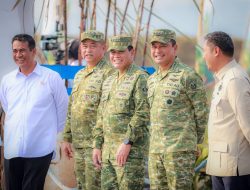 Kasal Muhammad Ali Hadiri Panen Raya Tebu di Malang, TNI AL Buktikan Produksi 3.676 Ton Kedelai