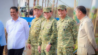Kepala Staf Angkatan Laut (Kasal) Laksamana TNI Dr. Muhammad Ali turut hadir dalam Panen Raya Tebu Terintegrasi yang dipimpin langsung Presiden RI Prabowo Subianto
