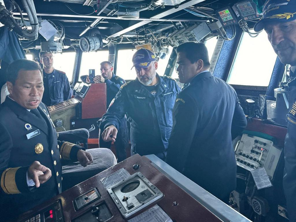 kunjungan Kasal Laksamana TNI Dr Muhammad Ali ke Italia pada Mei 2024 untuk meninjau kapal induk ITS Giuseppe Garibaldi foto Dispenal