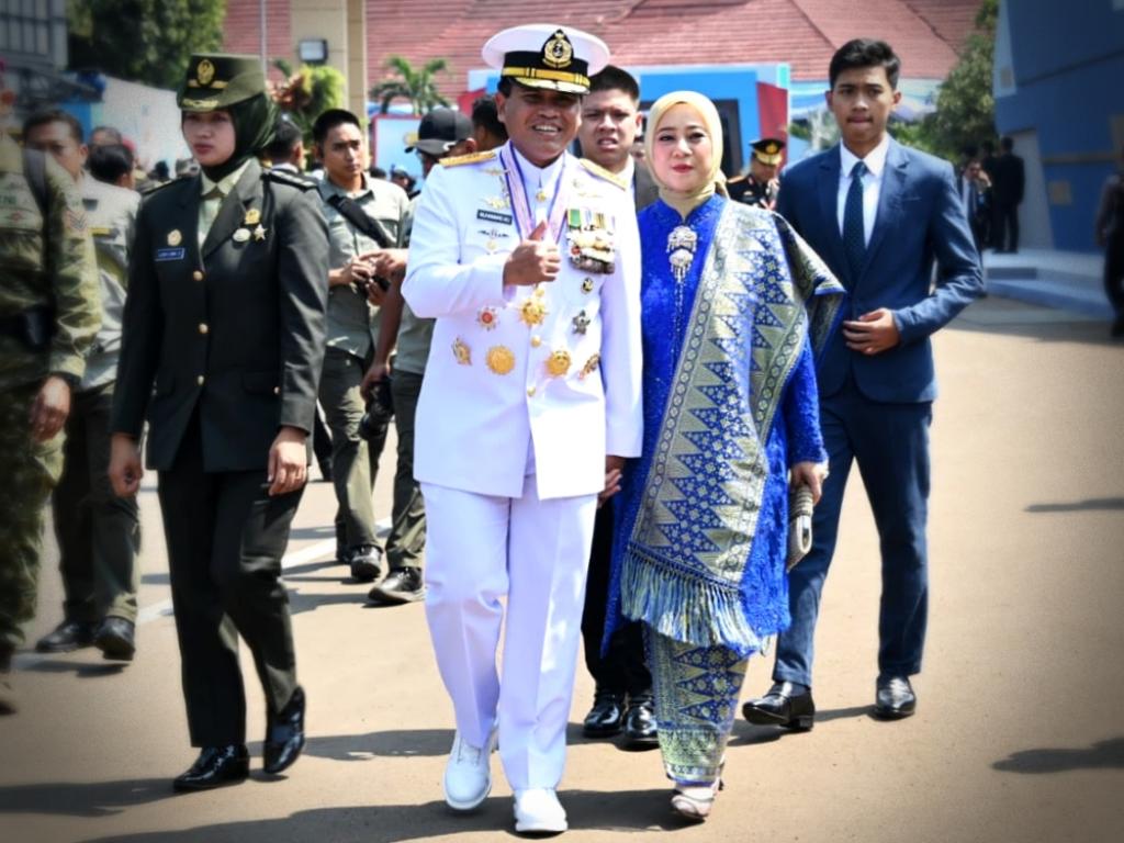 Kepala Staf Angkatan Laut (Kasal) Laksamana TNI Dr. Muhammad Ali menghadiri Upacara Puncak Perayaan Hari Ulang Tahun (HUT) ke-80 Bhayangkara