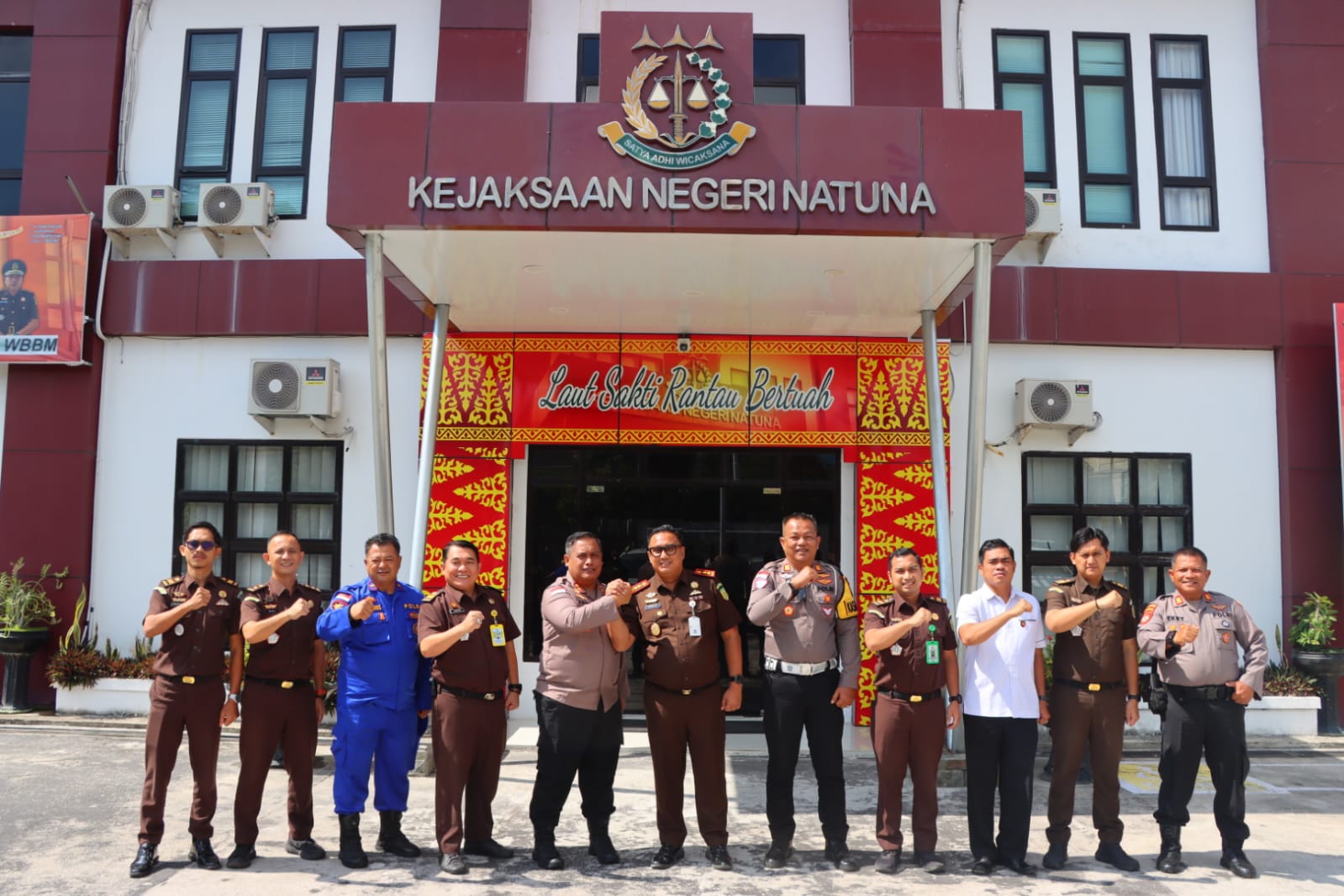 Polres Natuna dan Kejaksaan Negeri Natuna merupakan bagian dari Aparat Penegak Hukum (APH) yang bertugas menjaga kedaulatan hukum di wilayah perbatasan NKRI.