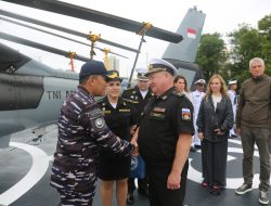 Pererat Hubungan Strategis: Di Sela Latma Orruda 2026, KRI GNR 332 Terima Kunjungan Kehormatan Petinggi Armada Pasifik Rusia