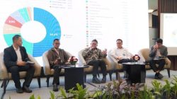 Keterangan foto: Kiri ke Kanan : Moderator Acara, Kepala Program Studi Sarjana dan Magister Teknik Mesin Institut Teknologi Bandung (ITB) Satrio Wicaksono, Direktur Biomassa PT PLN Energi Primer Indonesia Hokkop Situngkir, Kepala Divisi General Affairs dan Penelitian & Pengembangan, Asosiasi Panel Kayu Indonesia (APKINDO) Hariyanto dan Wakil Ketua Komite Riset, Kerja Sama, dan Pengembangan Kapasitas, Asosiasi Pulp dan Kertas Indonesia (APKI) Edwin Kristianto Sijabat hadir sebagai panelis