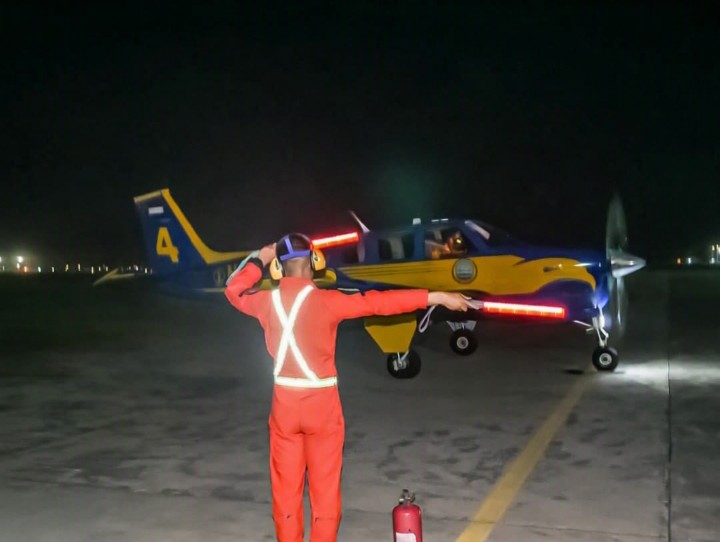 TNI Angkatan Laut, latihan terbang malam