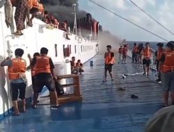 Ganasnya Api di Laut Lepas: KMP Mutiara Sentosa 2 Terbakar di Perairan Madura, Angkatan Laut Dan TIM SAR Gerak cepat