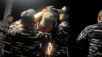 Di bawah amanah Kepala Staf Angkatan Laut (Kasal) Laksamana TNI Dr. Muhammad Ali untuk senantiasa hadir membantu rakyat, jajaran Koarmada II TNI AL mengerahkan kekuatan maksimal dalam operasi Search and Rescue (SAR) KMP Mutiara Sentosa 2