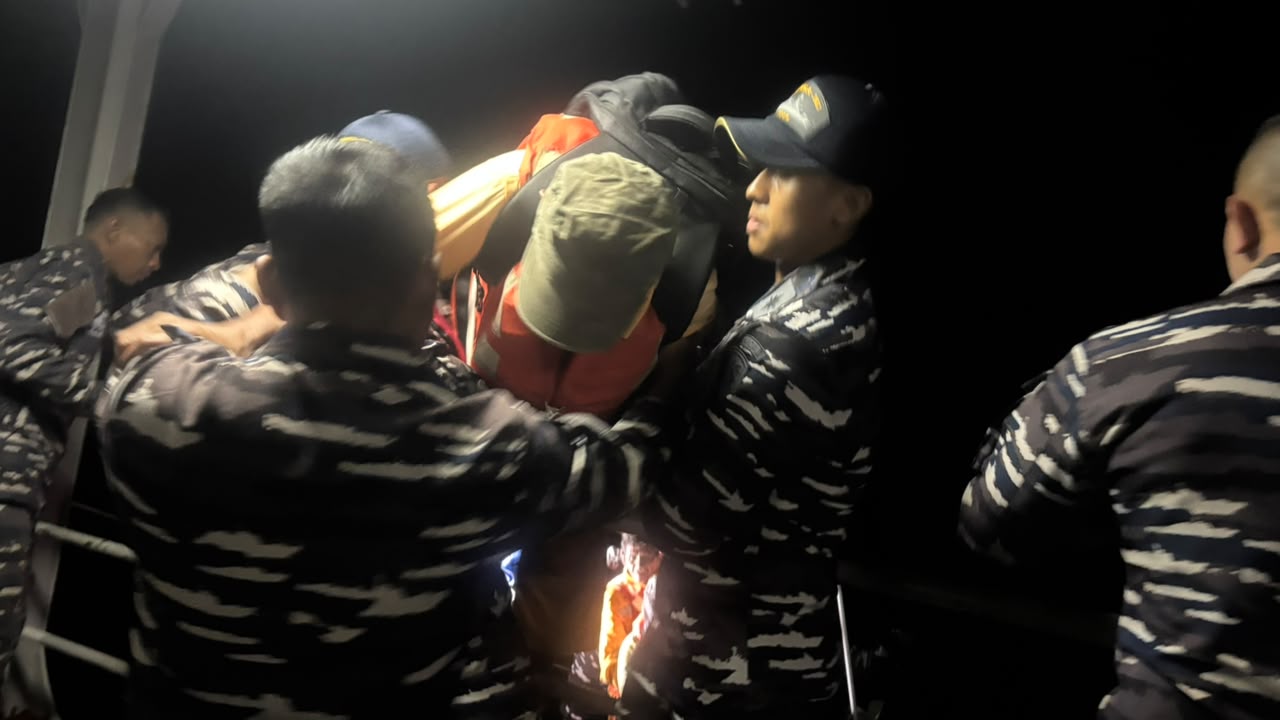 Di bawah amanah Kepala Staf Angkatan Laut (Kasal) Laksamana TNI Dr. Muhammad Ali untuk senantiasa hadir membantu rakyat, jajaran Koarmada II TNI AL mengerahkan kekuatan maksimal dalam operasi Search and Rescue (SAR) KMP Mutiara Sentosa 2