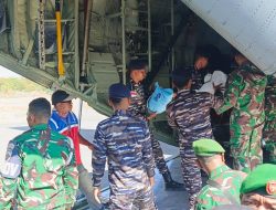 TNI AL Salurkan Bantuan Presiden RI untuk Korban Gempa Nagekeo  Wujud Amanah Kasal Laksamana Muhammad Ali
