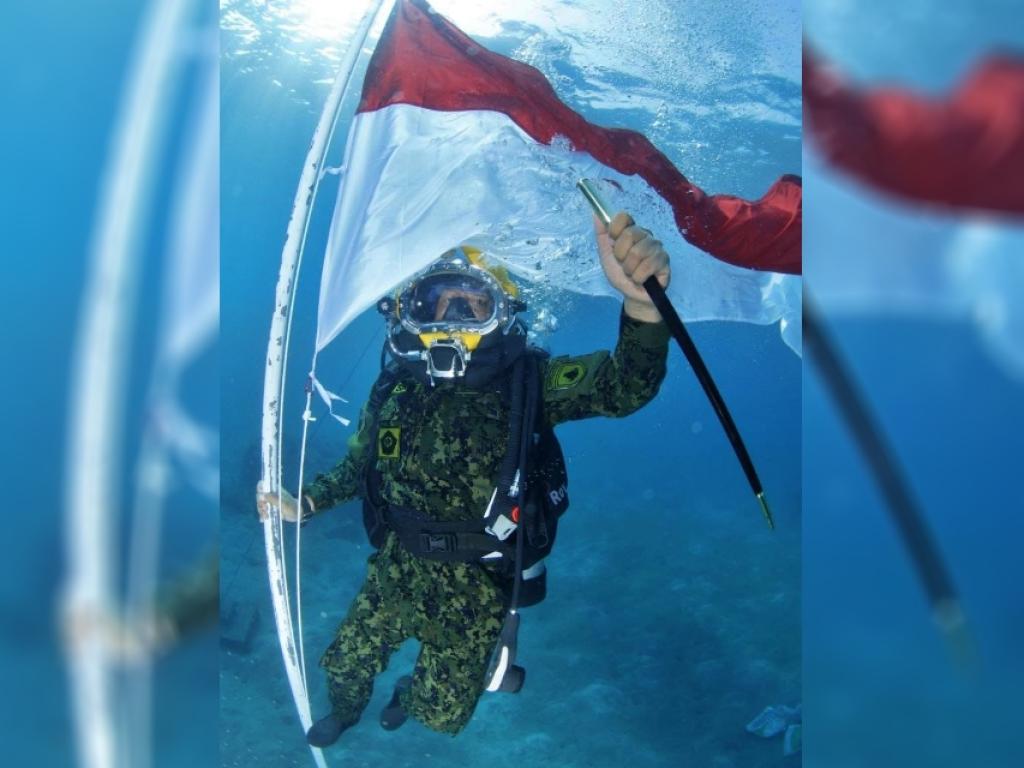 Semangat juang dan kebersamaan yang ditunjukkan dalam upacara bawah laut ini diharapkan dapat menginspirasi seluruh komponen bangsa untuk terus menjaga kedaulatan dan kejayaan maritim Indonesia.