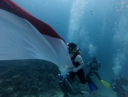 TNI AL Kibarkan Sang Merah Putih di Dasar Laut Morotai, Perkuat Kemanunggalan dengan Rakyat