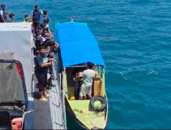 KRI Hiu 634 Salurkan Bantuan Kemanusiaan untuk Korban Gempa Pulau Riung NTT, Wujud Sinergi Bank Indonesia Dinkes NTT