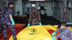 Duka: 14 Jiwa Kembali ke Pangkuan Keluarga di Hari Ke 12, Dedikasi Tanpa Henti Penyelam TNI AL di Lokasi KM Virgo Transport 8