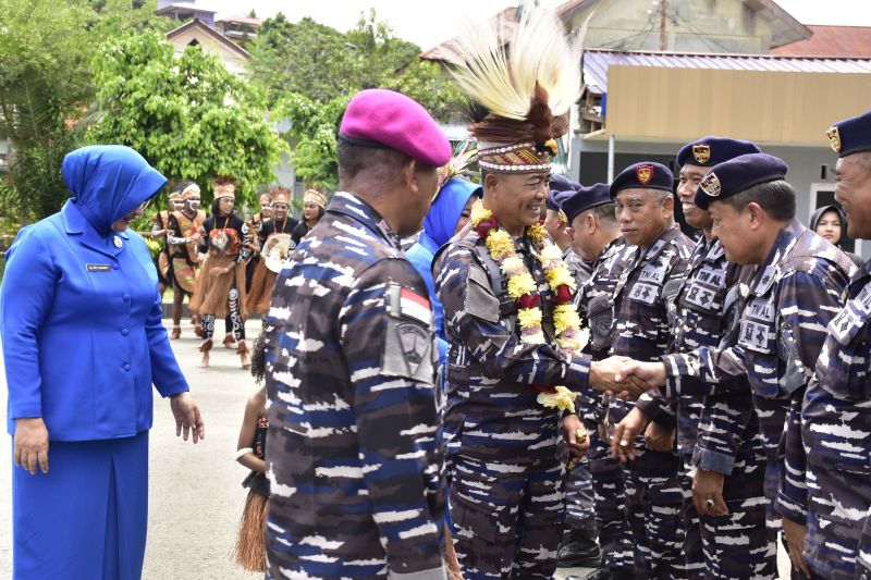 Panglima Komando Armada Republik Indonesia (Pangkoarmada RI), Laksamana Madya TNI Dr. Denih Hendrata