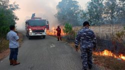 Prajurit Posal Pangkalbalam Gercep Padamkan Karhutla 6 Hektare di Bangka