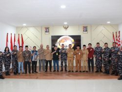 Jelang HUT Ke 81 TNI AL, Lanal Ranai Silaturahmi bersama FKPK Midai, Serahkan Alas Hak Tanah Eks Satgas Marinir