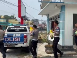 Satlantas Polres Natuna Gelar “Jumat Berkah”, Bagikan Bantuan Sosial untuk Warga