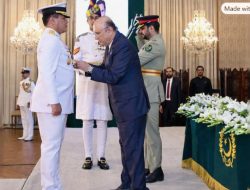 KASAL Muhammad Ali Terima Bintang Kehormatan Dari Presiden Pakistan Asif Ali Zardari