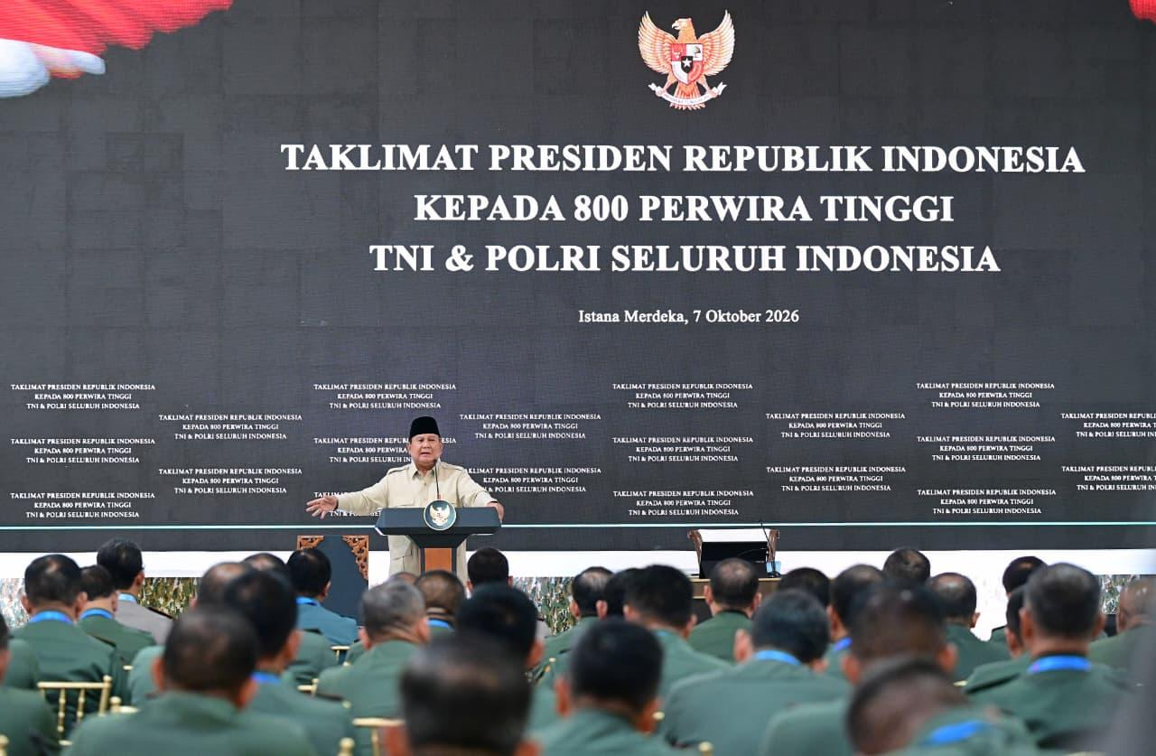 Presiden Republik Indonesia, Prabowo Subianto, menggelar taklimat kepada 800 perwira tinggi