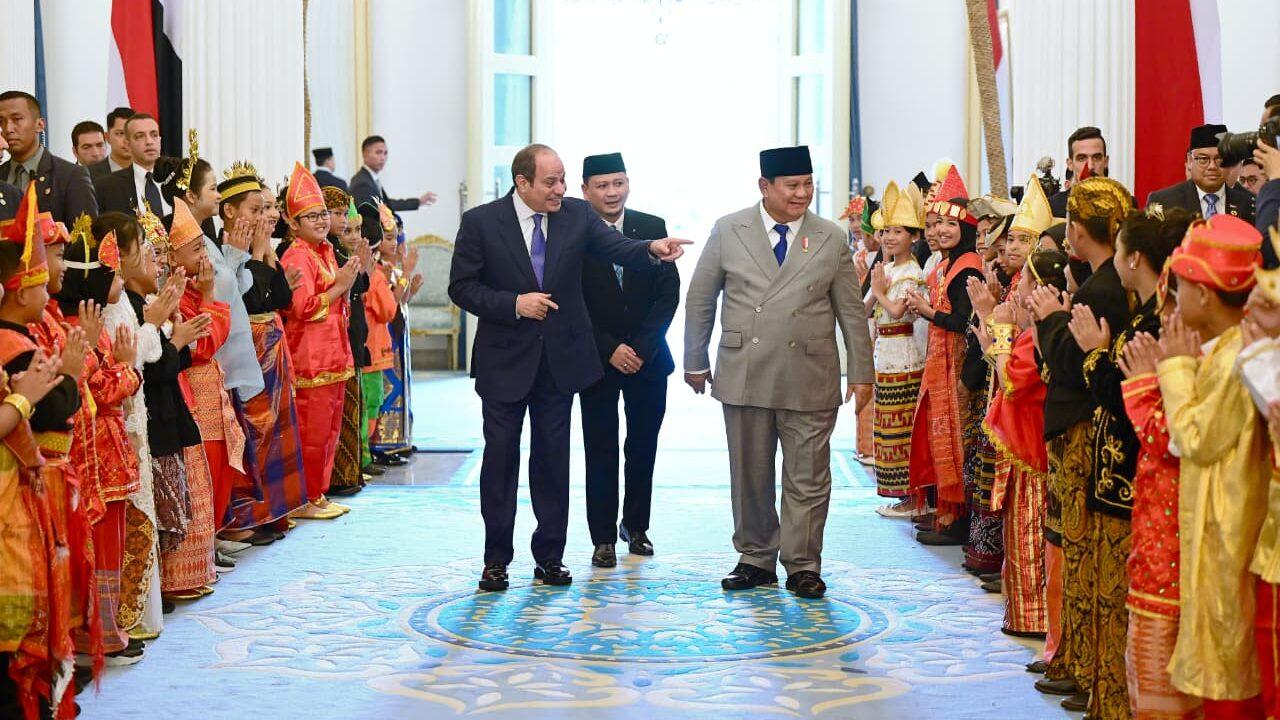 Presiden Republik Indonesia, Prabowo Subianto, menggelar jamuan santap siang untuk Presiden Republik Arab Mesir Abdel Fattah El-Sisi di Istana Negara, Jakarta, pada Minggu (11/10/2026).