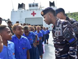 Tiba Port Vila, KRI dr. Wahidin Sudirohusodo 991 Lanjutkan Misi Diplomasi Maritim Indonesia di Pasifik