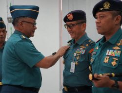 Perkuat Dukungan Kesehatan Maritim, Kaskoarmada I Terima Brevet Kehormatan