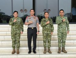 Kasal Dampingi Panglima TNI Terima Kunjungan Silaturahmi Kapolri Baru di Mabes TNI Cilangkap