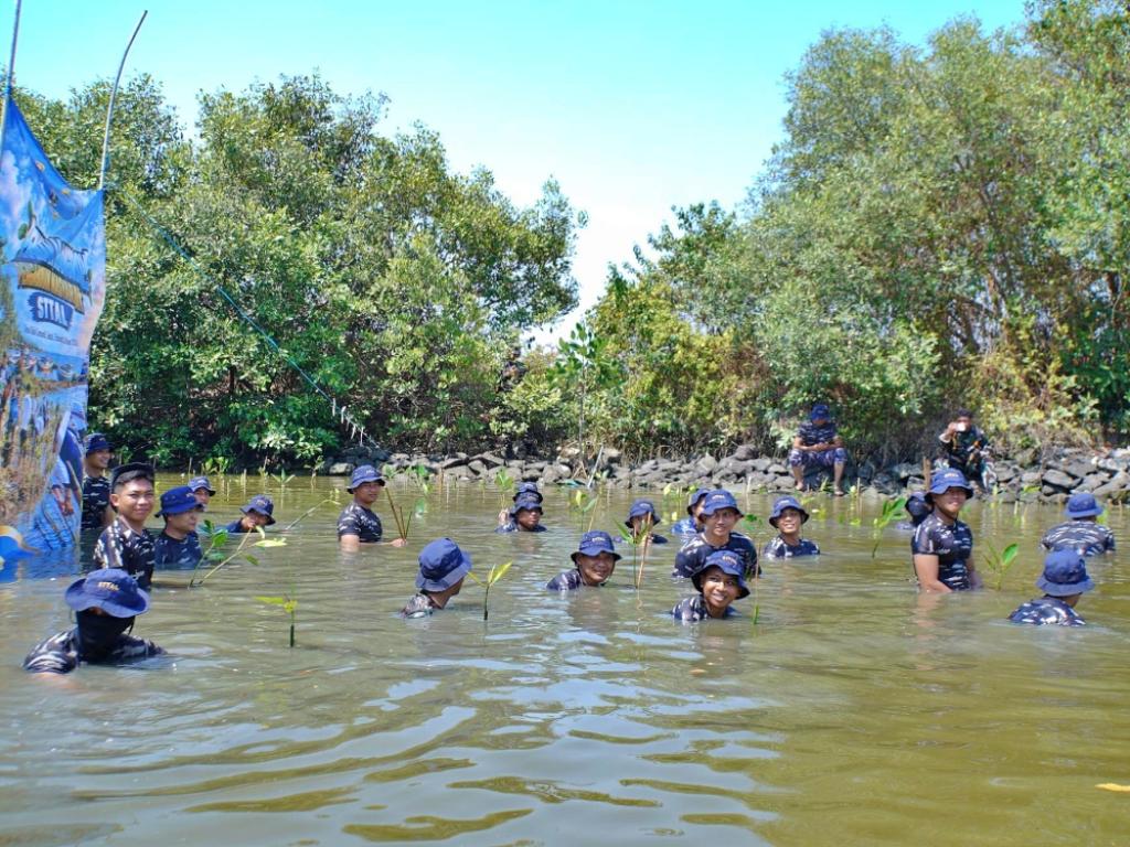 Sekolah Tinggi Teknologi Angkatan Laut (STTAL)